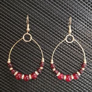 Gold and burgundy glass bead teardrop hoop earrings
